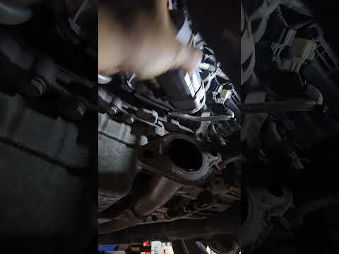 Removal of starter on a Chrysler Pacific #automechanic