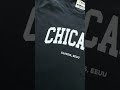 REMERA OVER ESTAMPADA WCV CHICAGO
