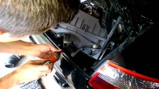Replace MAF sensor on Porsche 911 997