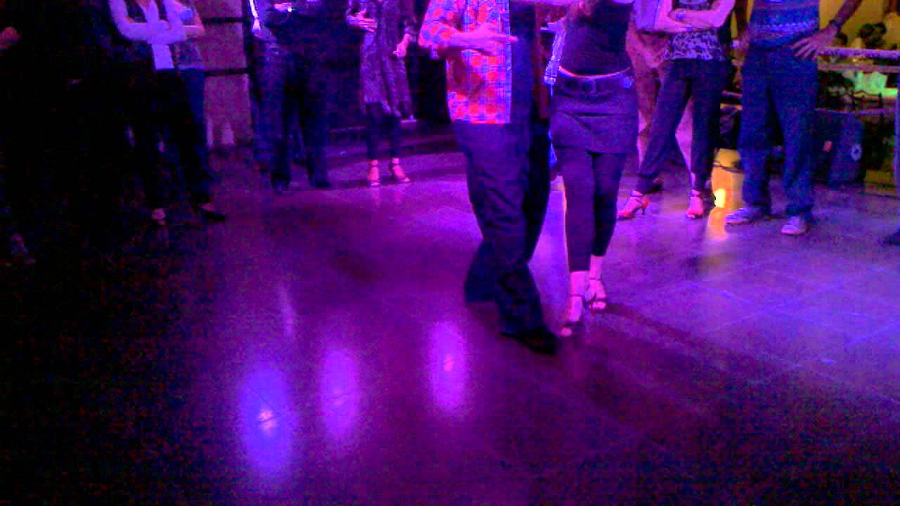 Daniela Roig y Hernán Prieto, Clase de tango en La Viruta (28-07-2011)