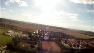 preview picture of video 'Schöner FPV Rundflug von 15 km über Großziethen'