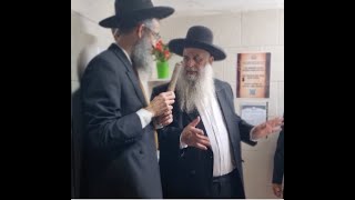 שיעורים מבית המדרש "אבי בעזרי" בת-ים - הרב אליעזר לוי (הרב אליעזר לוי) - התמונה מוצגת ישירות מתוך אתר האינטרנט יוטיוב. זכויות היוצרים בתמונה שייכות ליוצרה. קישור קרדיט למקור התוכן נמצא בתוך דף הסרטון שיעורים מבית המדרש "אבי בעזרי" בת-ים - הרב אליעזר לוי (הרב אליעזר לוי) - התמונה מוצגת ישירות מתוך אתר האינטרנט יוטיוב. זכויות היוצרים בתמונה שייכות ליוצרה. קישור קרדיט למקור התוכן נמצא בתוך דף הסרטון