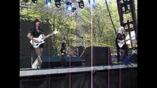 Dum Dum Girls - Heartbeat (Take It Away) (Lollapalooza 2012)