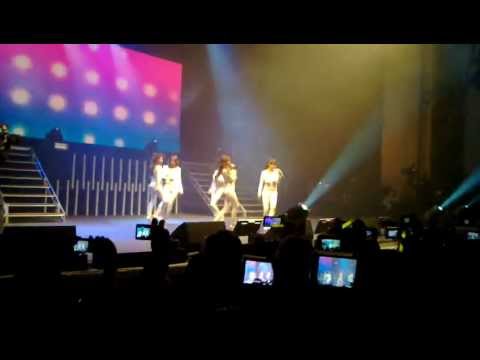 [FANCAM] 110512 United Cube In London Intro + 4minute - Hot Issue