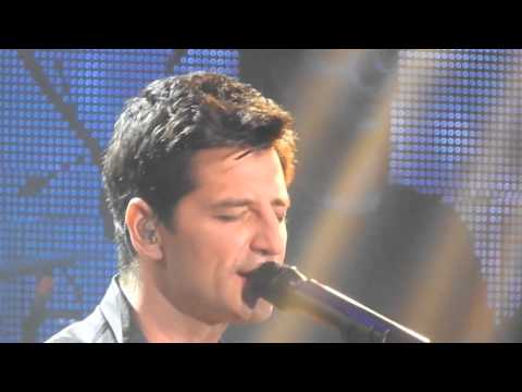 Sakis Rouvas  MIA XAΡΑ ΝΑ ΠΕΡΝΑΣ