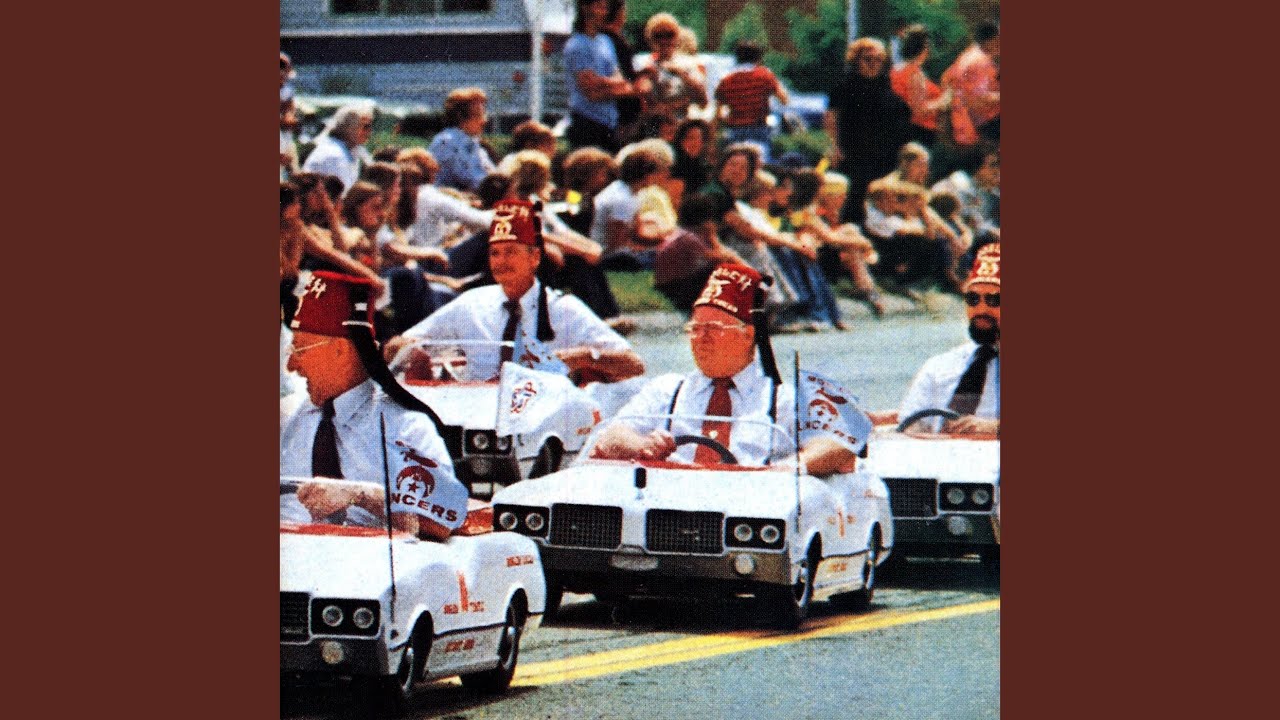 Dead Kennedys - A Growing Boy Needs His Lunch