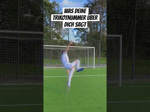 WAS DEINE TRIKOTNUMMER ÜBER DICH SAGT! #9 👕⚽️ #fussball #tipps #tricks #tutorial #shorts