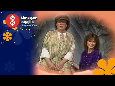 Johnny Olson and the Models Ham it Up for This SILLY SHOWCASE SKIT - The Price Is Right 1982