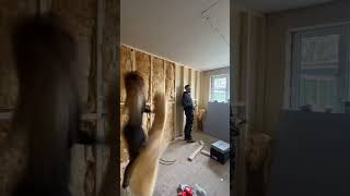 Download lagu '🔇 Learn How to Soundproof a Wall Like a Pro! 🤫 | DIY Soundproofing Tips & Tricks 🏡 | Reduce Noise mp3