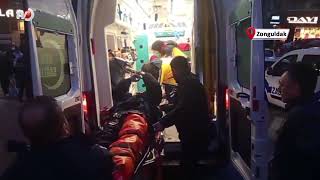 Kazada Fırlayan Motokurye Otomobilin Üzerine Düştü