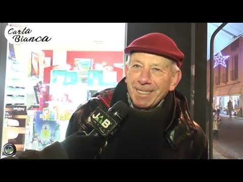 Prova a dire "Virginia Raggi" nelle vie di Voghera: reazioni spontanee - Carta Bianca 19/12/16