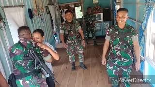 preview picture of video 'Salam jumpa dari kami Satgas pamtas yonif 511 kepada keluarga Sentabeng perbatasan RI-MLY 2018-2019'