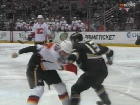 Eric Nystrom vs Mike Brown