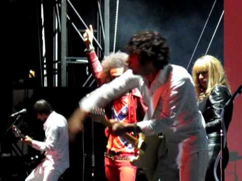 ► Rinôçérôse on tour with Jessie Chaton (July09) @rinocerose