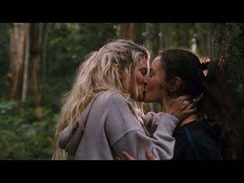 Toni and Shelby kiss 2x05 || The Wilds