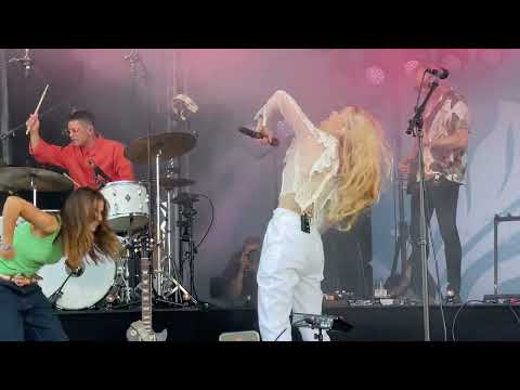 Tina Dickow - You wanna teach me to dance