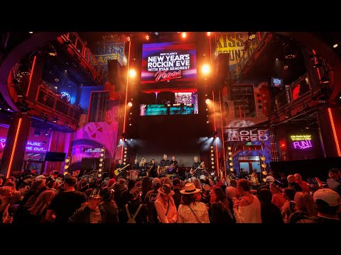 Blake Shelton - God’s Country (Dick Clark's Rockin' New Year's Eve with Ryan Seacrest Performance)