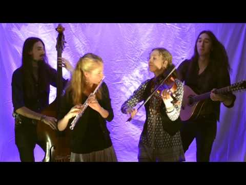 FRÄNDER - Isen som brast i skratt