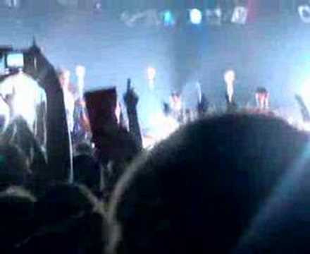 download lagu mp3 mp4 Beatsteaks Batschkapp, download lagu Beatsteaks Batschkapp gratis, unduh video klip Beatsteaks Batschkapp