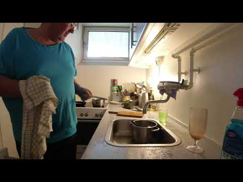 MongoTV_5101 - Del 1 - LAVER VARM MAD OG SNAKKER OM  FRILUFTSUDSTYR