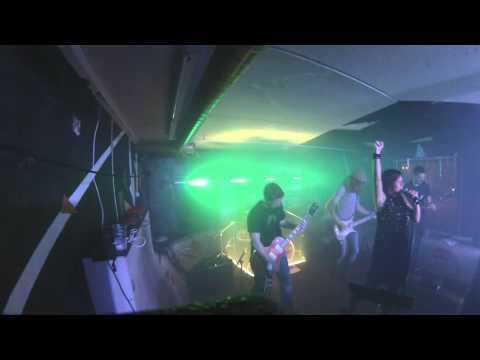 Big in Lasnamäe live at Red Emperor 24/08/2014.