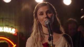 Clare Bowen (Scarlett) Sings &quot;Curtain Call&quot; - Nashville