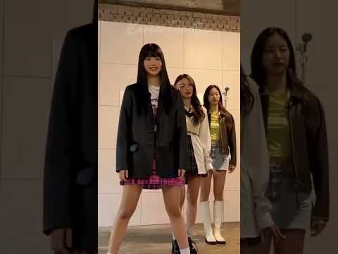 The cheer deserves an award😁😎#lesserafim #eunchae #kazuha #sakura #kpop #fyp