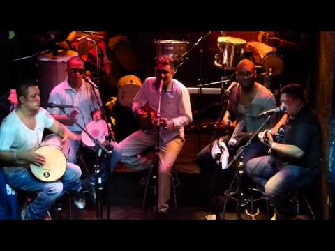 Grupo Fina Batucada - Dengosa - Instinto Natural