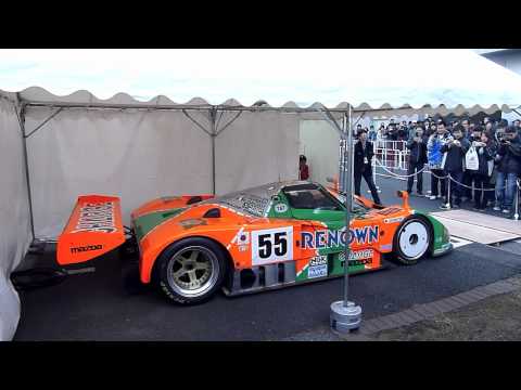 Listen to the four-rotor Mazda 787B giving everyone a buzz