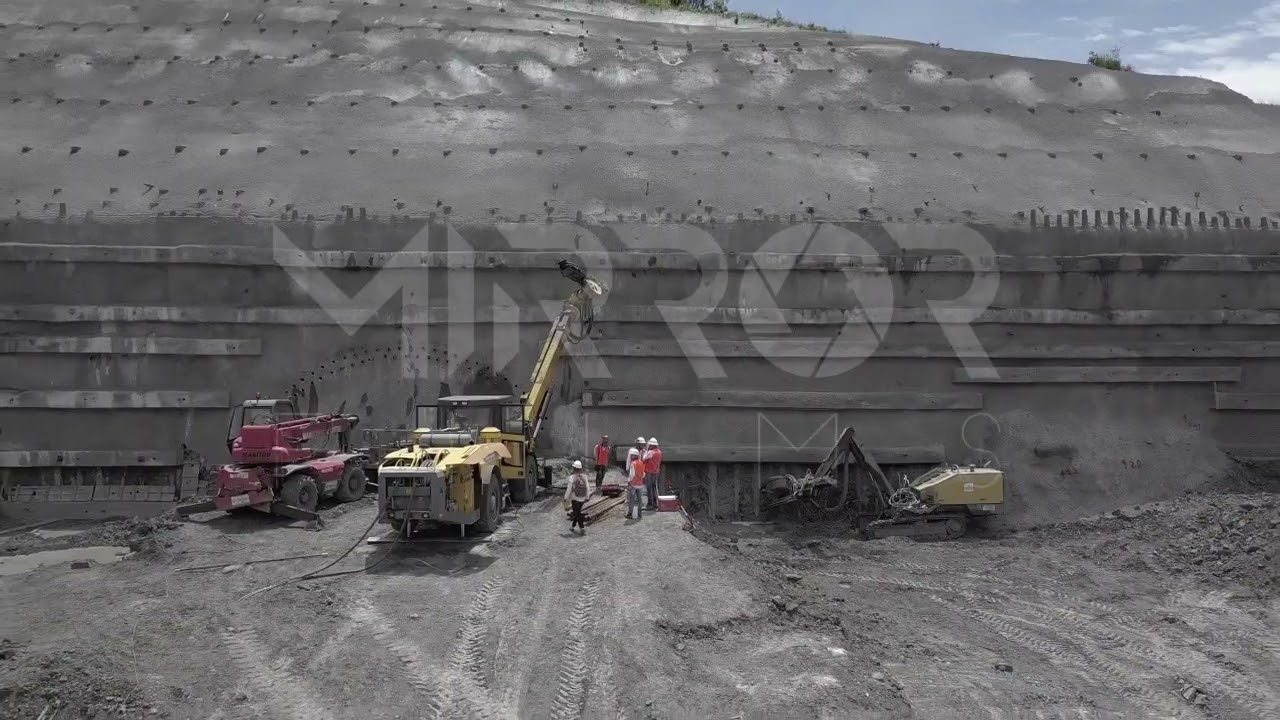 Construcción de Túnel P2