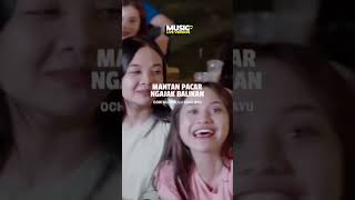 Download lagu Nih yang lagi viral Mantan Pacar Ngajak Balikan versi Ochi Alvira & Cece Ayu jam 18.30 ya... mp3 Download lagu Nih yang lagi viral Mantan Pacar Ngajak Balikan versi Ochi Alvira & Cece Ayu jam 18.30 ya... mp3