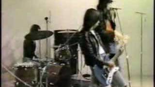 Ramones - Loudmouth (1975 Live in Japanese TV)