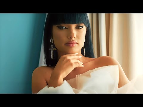 Teodora Banica - Le ai cu vrajeala [Video Oficial]