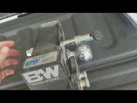 Finally a locking hitch pin that I trust to keep my B&W Stow and Tow!