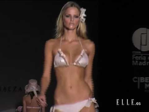 Guillermina Baeza. Pasarela Cibeles primavera verano 2011