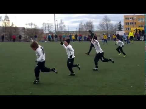 Oskarin upea vapaapotku häkki.mp4