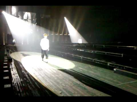 Y-3 Yohji Yamamoto - S/S Spring 2011 runway rehearsal [part 1]