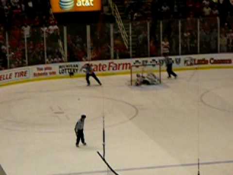 Olli Jokinen defeats the Red Wings in the shootout