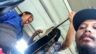 Download lagu Seventeen - kemarin (pengamen blitar-malang) keren banget mp3