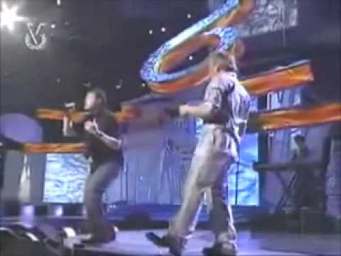 Videoclip de Amor Real (En Vivo) — Sin Bandera