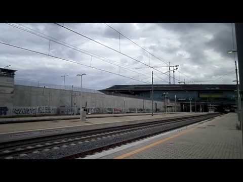 E655.532 + E655.079 + misto di carri vuoti del MI 57566, in transito a Roma Tiburtina