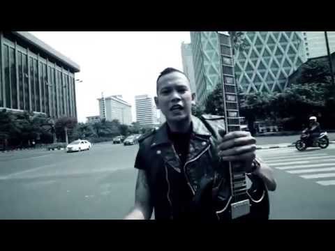 ERROR CREW - PULANG (OFFICIAL VIDEO)