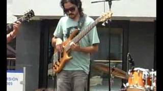Roberto Trujillo Bass Solo Bajo