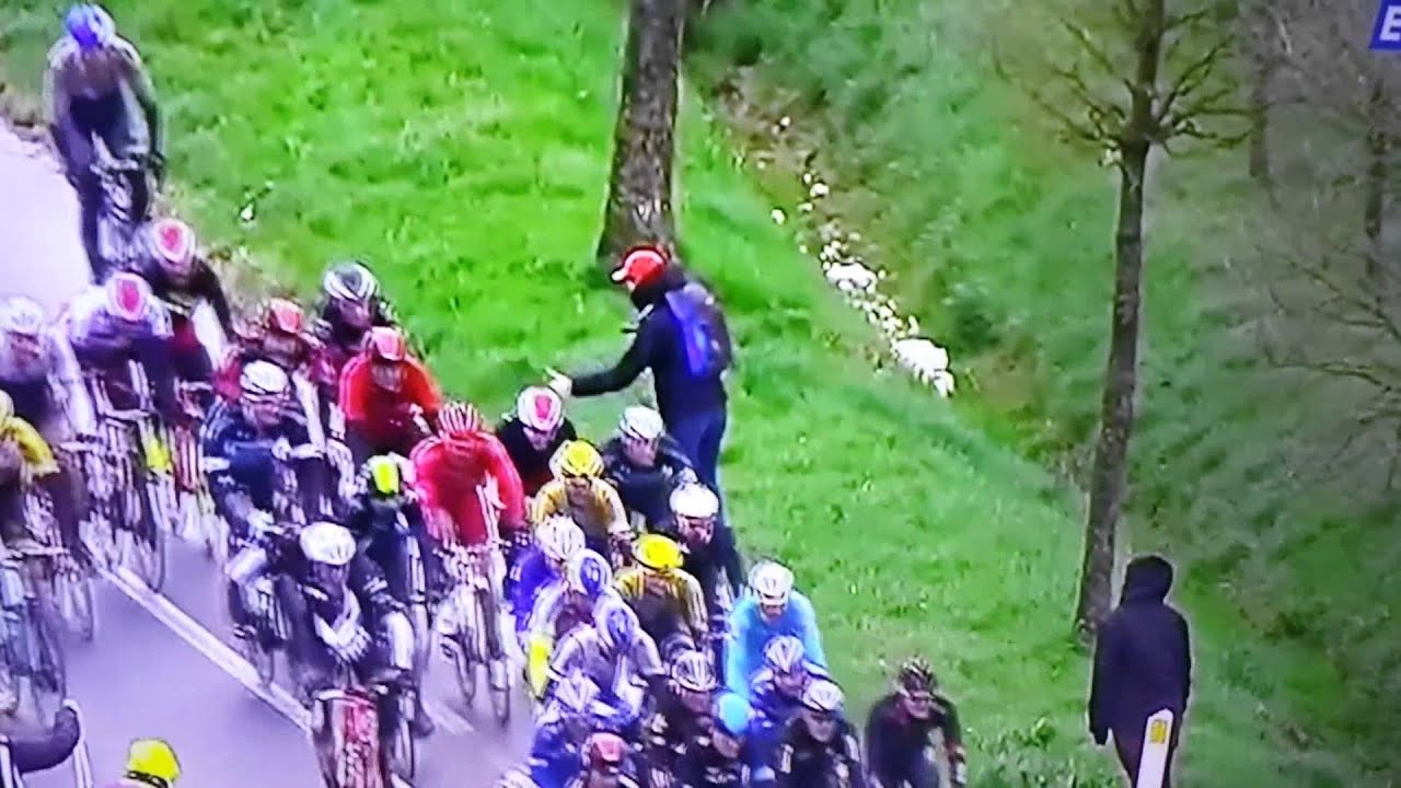 Jack Bauer throws bike into a ditch. - YouTube