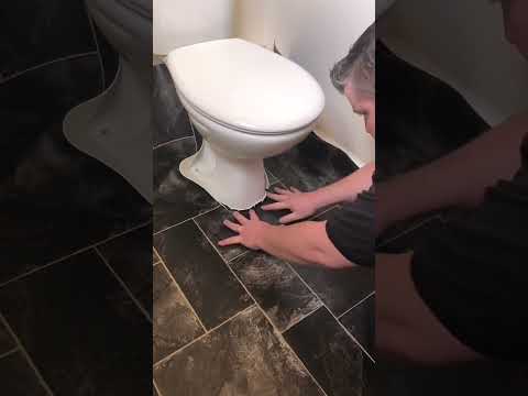 Installing Vinyl around a toilet ✅#flooring #howto #diy #pov #teirnanmccorkell #manchester
