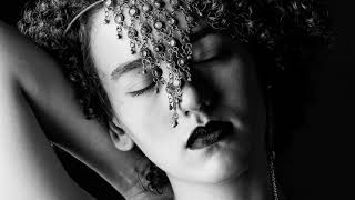 Feeling Good (Nina Simone / Roar of the Greasepaint) - Laura Lyra