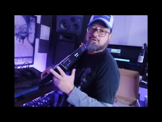 Vídeo relacionado con PreSonus FaderPort 16 Mixer Controlador de producción de 16 canales, 16 Faders