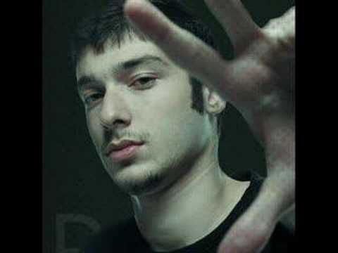 Sansar Salvo - Savaş Devam Eder