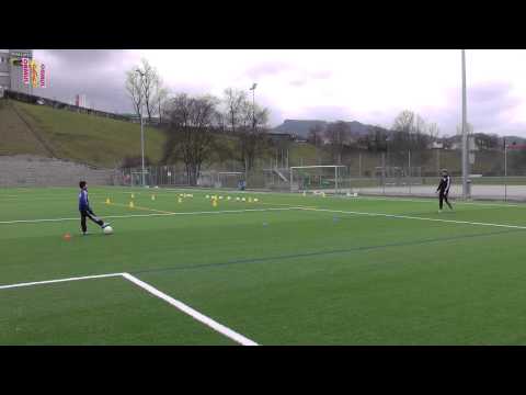 Fussballtraining: Fintenlauf - Ballkontrolle - Technik