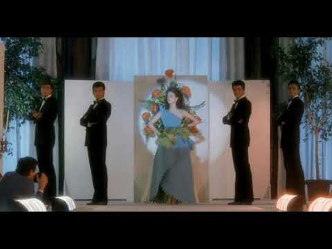 Fabio Liberatori  - Acqua e Sapone - La sfilata parte 2 (rip da film)